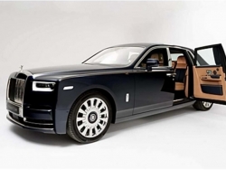 Rolls-Royce Motor Cars thử thách giới hạn với phiên bản Phantom Sapphire Astrum