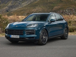Porsche Cayenne 2024 ra mắt: Nội thất hiện đại hơn, động cơ được nâng cấp sức mạnh