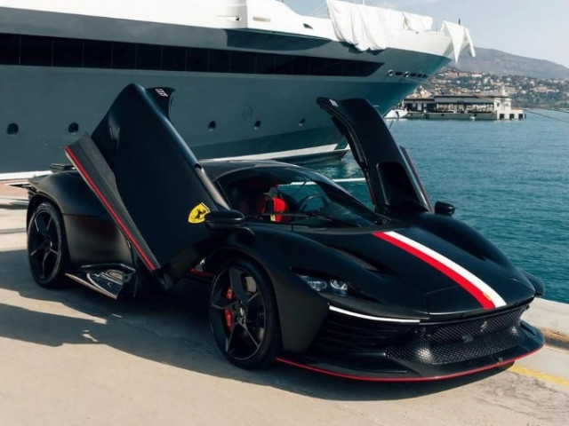 Chiêm ngưỡng siêu phẩm Ferrari Daytona SP3 gần 55 tỷ VNĐ