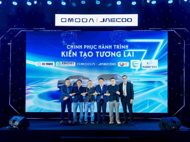 Omoda & Jaecoo Việt Nam thúc đẩy hệ sinh thái trạm sạc thông minh
