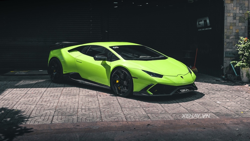 Lamborghini Huracan độ bodykit "hàng khủng" từng của doanh nhân Nguyễn Quốc Cường tái xuất