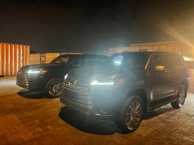 Thêm hai “xe chủ tịch” Lexus LX 600 2022 bản VIP “nhập tịch” Việt Nam