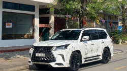 Bắt gặp Lexus LX570 Super Sport độ MBS với lớp “áo” gân đá Mable cực độc