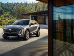 Cadillac Lyriq giá 1,5 tỷ VNĐ vừa mở bán đã "cháy hàng", khách mua mới phải chờ model 2024