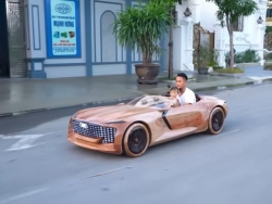 Ông bố Việt làm xe Skysphere Concept bằng gỗ tặng con được Audi gọi điện cảm ơn và bày tỏ sự thán phục