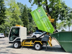 Những chiếc xe tải điện thu gom rác đầu tiên tại Việt Nam