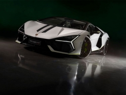 Chiếc Lamborghini Revuelto siêu đặc biệt kỷ niệm sự kiện Lamborghini Arena