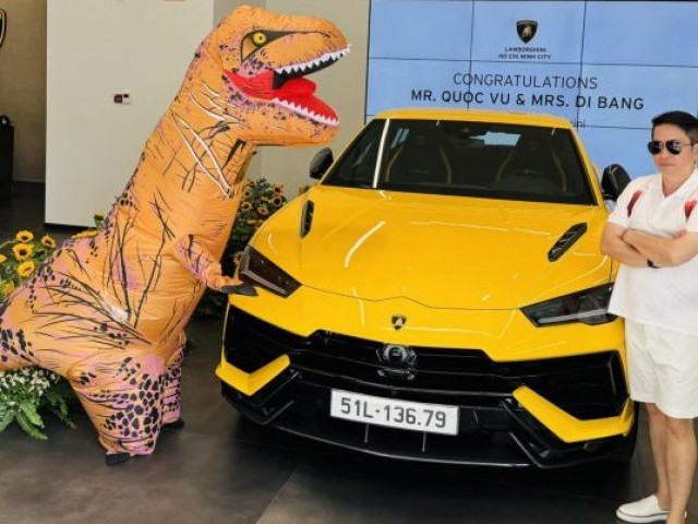 Vợ chồng Đoàn Di Băng đi nhận siêu SUV Lamborghini Urus Performante