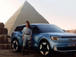 Cô gái 25 tuổi cầm lái Ford Explorer EV đi vòng quanh thế giới