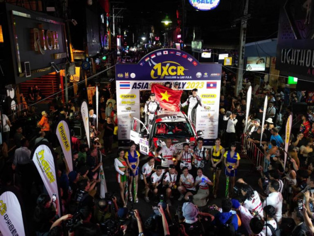 Hai đội đua xe Việt Nam đạt giải tại AXCR Châu Á