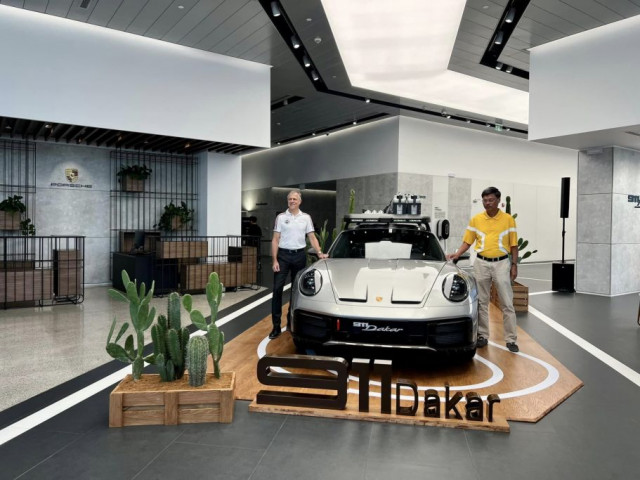 Đại gia Hải Phòng chi gần 16 tỷ tậu siêu xe Porsche 911 Dakar