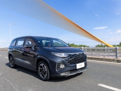 Hyundai trình làng mẫu MPV Custin hoàn toàn mới, giá từ 850 triệu đồng