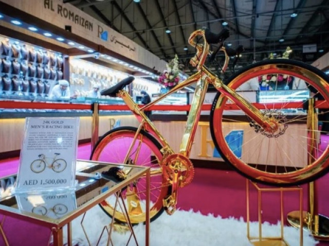 Cận cảnh chiếc xe đạp mạ vàng có giá gần 10 tỷ VNĐ