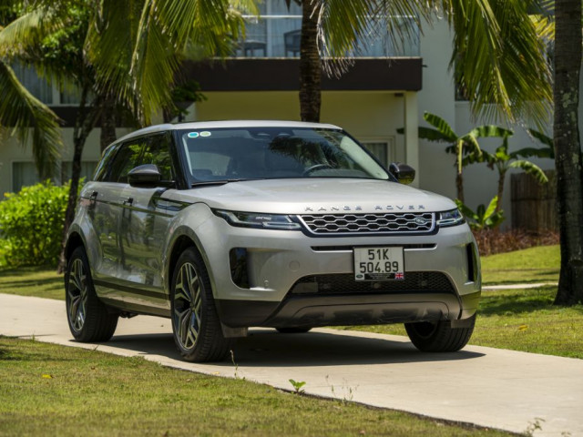 Land Rover "bắt tay" cùng Vietcombank hỗ trợ tối đa cho khách mua xe