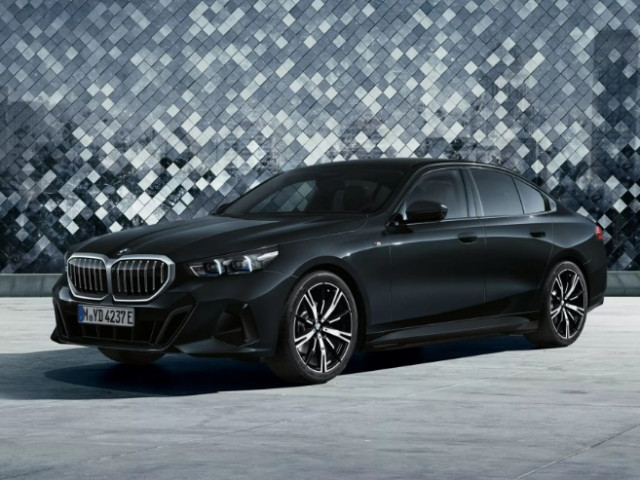 BMW 5-Series có thêm phiên bản First Edition: Giá khoảng 1,5 tỷ VNĐ