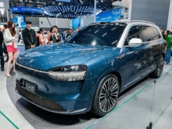 Huawei chính thức trình làng mẫu SUV điện Aito M9