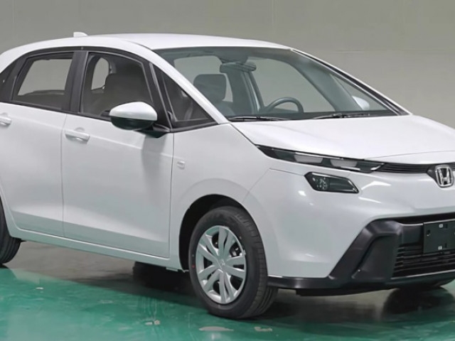 Honda Jazz lộ diện bản nâng cấp: Thiết kế trẻ trung, sắc sảo hơn