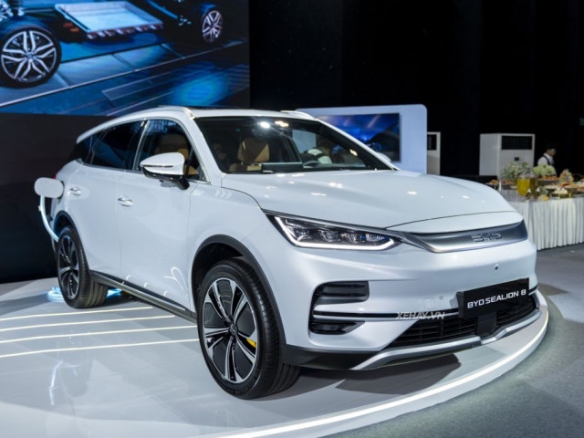 BYD Sealion 8 chính thức ra mắt với giá 1,569 tỷ