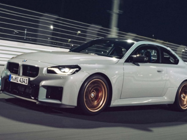 BMW M2 CS 2026: Hiệu suất vượt trội, trọng lượng giảm kỷ lục