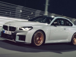 BMW M2 CS 2026: Hiệu suất vượt trội, trọng lượng giảm kỷ lục