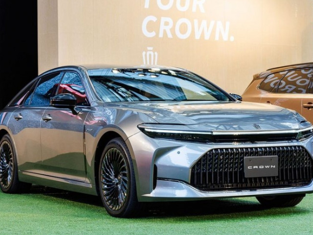 CEO Toyota hé lộ chiến lược tương lai, hướng đến trải nghiệm lái