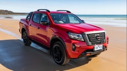 Nissan Navara thế hệ mới sẽ sử dụng khung gầm của Mitsubishi