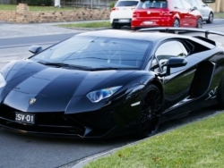 Thiếu gia mang hàng hiếm Lamborghini Aventador SV làm xe tập lái