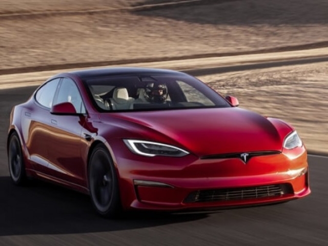 Vừa tăng giá không lâu, Tesla lại "quay xe" tặng hàng loạt ưu đãi cho khách hàng