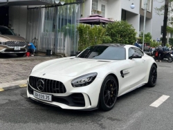 Mercedes-AMG GT R đầu tiên mang biển Hà Nội lên sàn xe cũ với giá 11,5 tỷ đồng