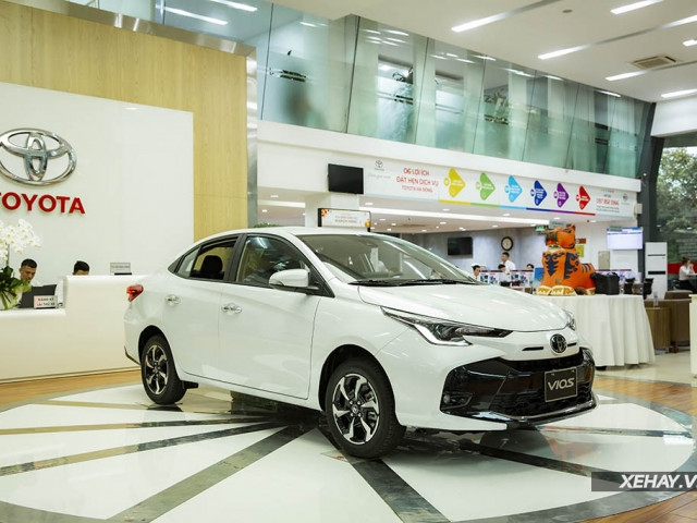 Toyota Vios 2023: Lộ "sạch sành sanh" trước ngày ra mắt