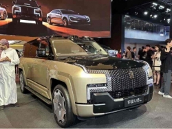 Yangwang U8L chính thức ra mắt: SUV siêu sang, kích thước ngang Rolls-Royce Cullinan