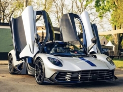 Aston Martin Valhalla bản thương mại đầu tiên chính thức bàn giao