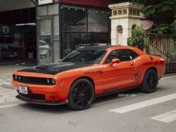 Hà Nội: Cận cảnh "hàng hiếm" Dodge Challenger GT