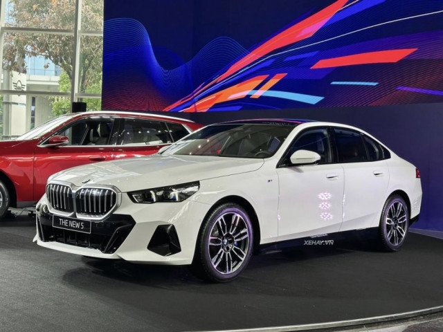 BMW 5 Series 2025 ra mắt tại Việt Nam: Giá từ 2,589 tỷ đồng
