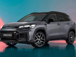 Toyota Corolla Cross GR Sport 2026 trình làng: Hiệu năng được cải thiện