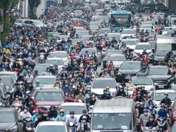 Đề xuất miễn phí đường bộ cho xe bị tạm giữ trên 30 ngày
