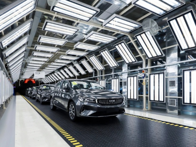Geely dừng mở nhà máy vì nguồn cung ô tô toàn cầu dư thừa