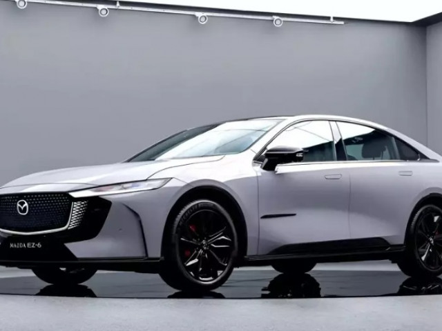 Mazda EZ-6 bản Sports Edition thể thao, cá tính giá từ 566 triệu VNĐ