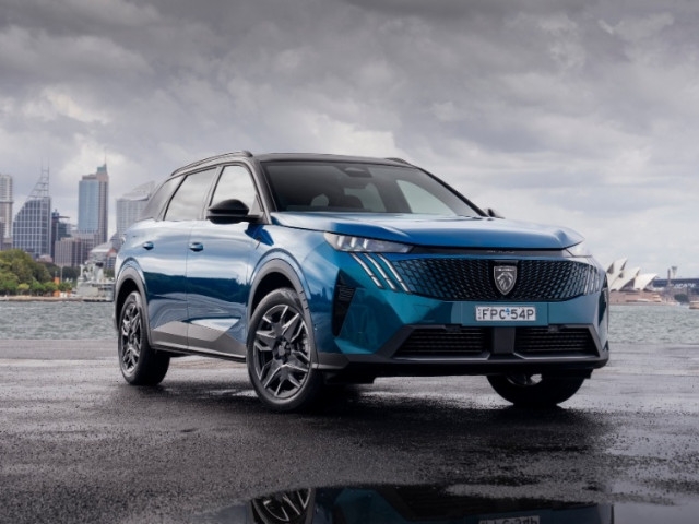 Peugeot 5008 thế hệ mới trình làng, chỉ có duy nhất cấu hình hybrid