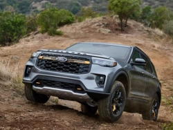 Ford Explorer có thêm bản Tremor: SUV cho người mê dã ngoại