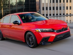 Honda Civic Si thế hệ mới với sức mạnh cải tiến sẽ chỉ được cung cấp dưới dạng sedan