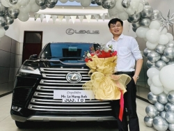 Shark Hùng Anh nhận bàn giao "xe chủ tịch" Lexus LX 600 giá gần 10 tỷ đồng