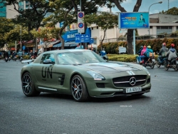 Cận cảnh Mercedes SLS AMG GT Final Edition của “vua cafe”