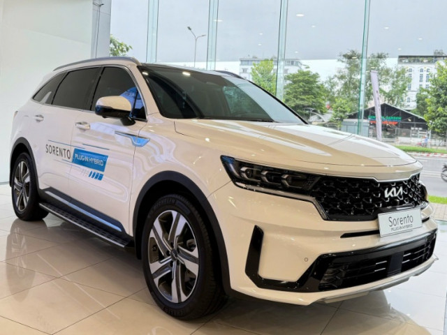 Kia Sorento VIN 2025 ưu đãi mạnh, giá chỉ còn từ 879 triệu đồng