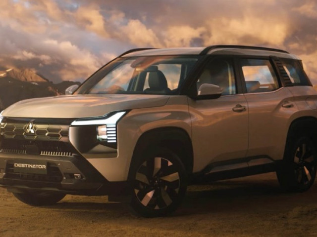 Mitsubishi Destinator sẽ "đối đầu" những đối thủ nào tại Việt Nam?