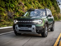 Ford triệu hồi gần 700.000 xe dính lỗi kim phun nhiên liệu