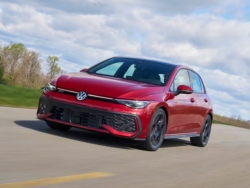 Volkswagen Golf sắp bán chính hãng tại Việt Nam