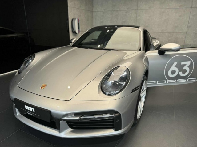 Cận cảnh Porsche 911 Turbo 50 Years giá hơn 20 tỷ tại Việt Nam