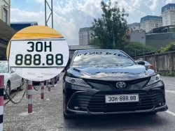“Bàn tay vàng trong làng bấm biển” tại Hà Nội: Toyota Camry biển ngũ quý 8