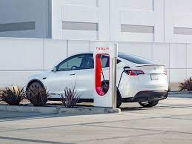 Bộ pin mới của Tesla Model Y cho phép xe sạc từ 0 lên 80% pin chỉ trong 32 phút